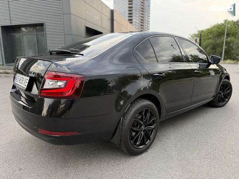 Skoda Octavia 2017 - фото 8