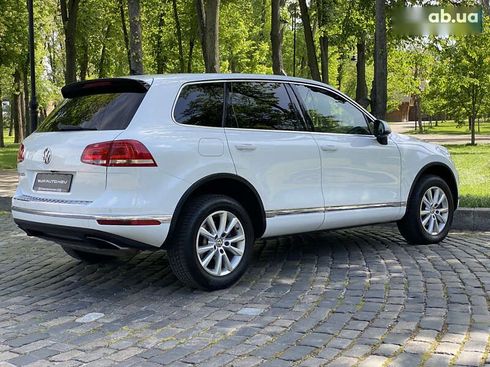Volkswagen Touareg 2015 - фото 8