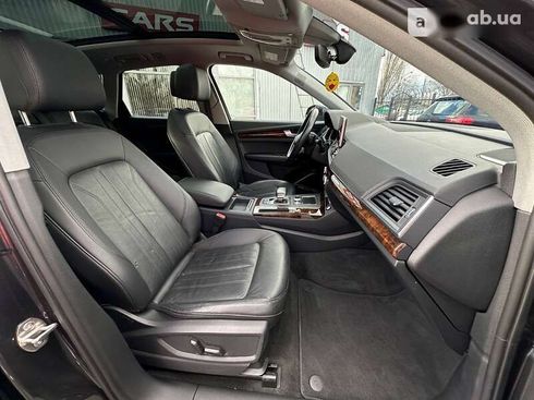 Audi Q5 2018 серый - фото 30