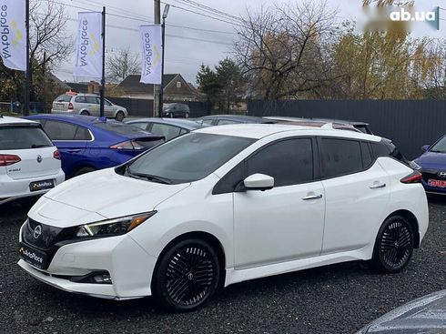 Nissan Leaf 2023 - фото 8