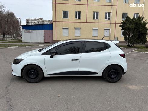 Renault Clio 2015 белый - фото 2