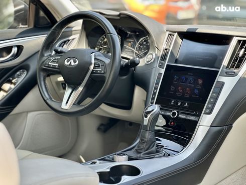 Infiniti Q50 2019 серый - фото 17