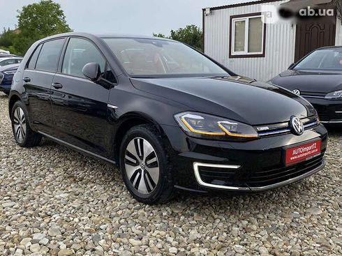 Volkswagen e-Golf 2020 - фото 26