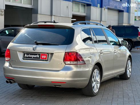 Volkswagen Jetta 2013 бежевый - фото 6