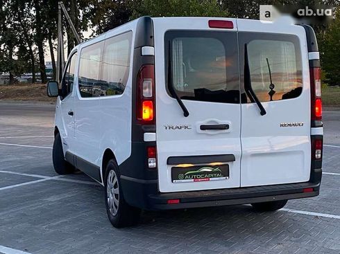 Renault Trafic 2015 - фото 8