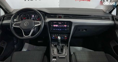 Volkswagen Passat 2021 - фото 12