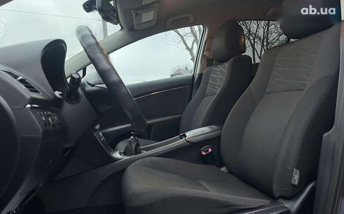 Toyota Avensis 2009 - фото 9