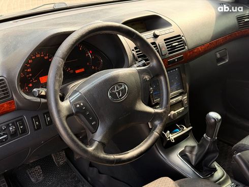 Toyota Avensis 2004 серый - фото 13