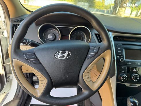 Hyundai Sonata 2014 белый - фото 23