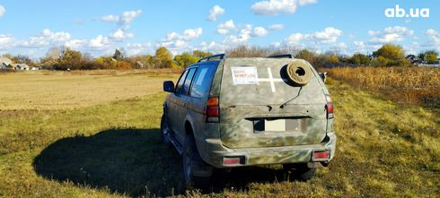 Mitsubishi Pajero Sport 2001 зеленый - фото 11