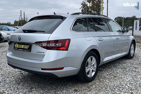 Skoda Superb 2019 - фото 6