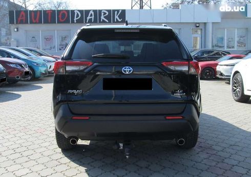 Toyota RAV4 2020 - фото 6