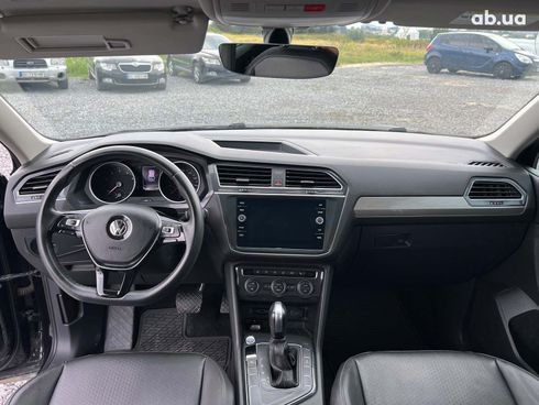 Volkswagen Tiguan 2019 черный - фото 25