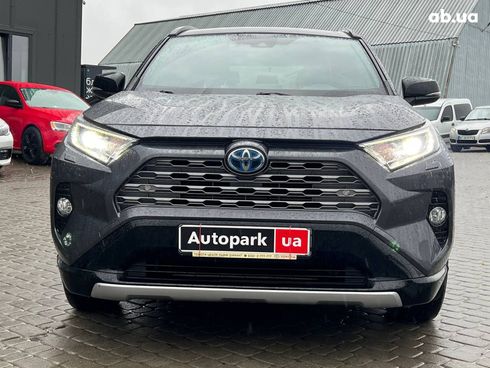 Toyota RAV4 2019 серый - фото 2