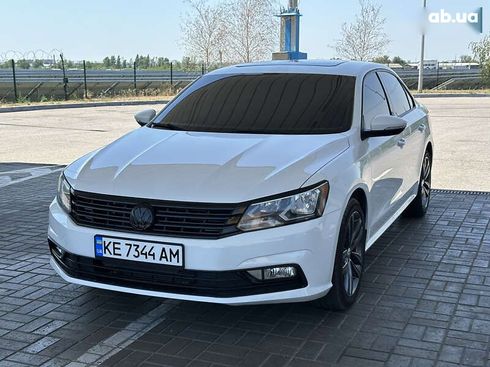Volkswagen Passat 2018 - фото 19