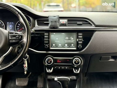 Kia Rio 2018 - фото 25