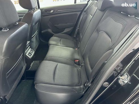 Renault Megane 2019 - фото 12