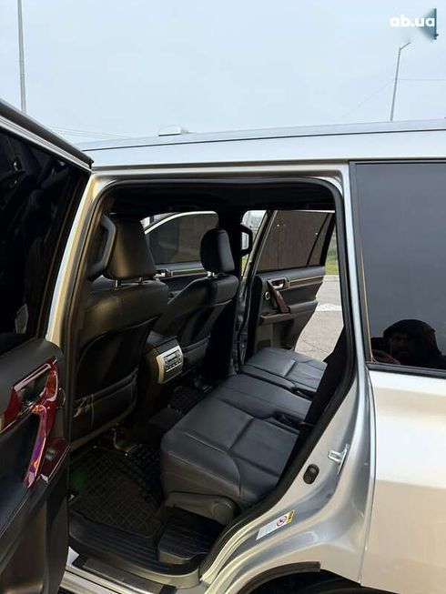 Lexus GX 2019 - фото 14