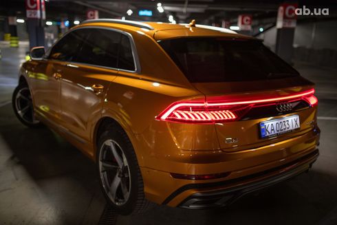 Audi Q8 2018 оранжевый - фото 2