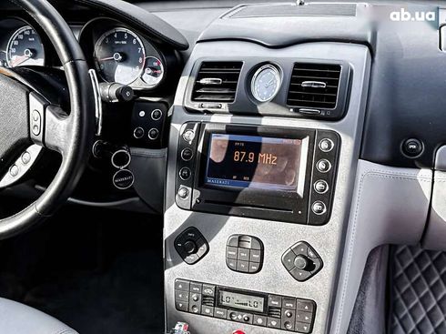 Maserati Quattroporte 2005 - фото 24