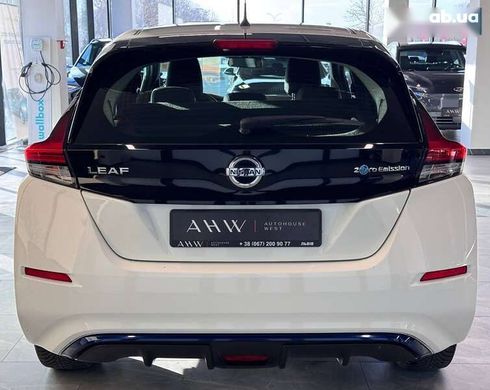 Nissan Leaf 2021 - фото 16