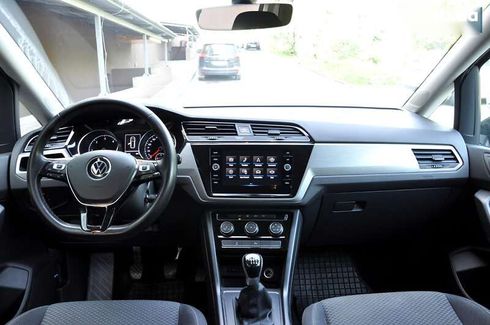 Volkswagen Touran 2020 - фото 27