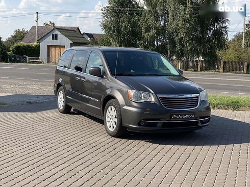 Chrysler town&country 2016 - фото 27