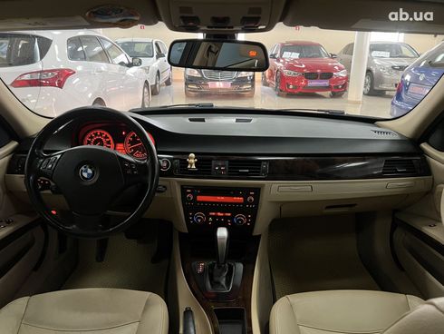 BMW 3 серия 2011 черный - фото 17