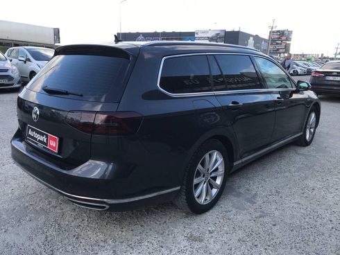Volkswagen passat b8 2018 серый - фото 7