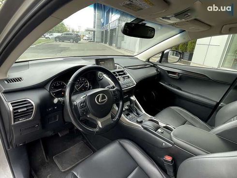Lexus NX 2017 - фото 17