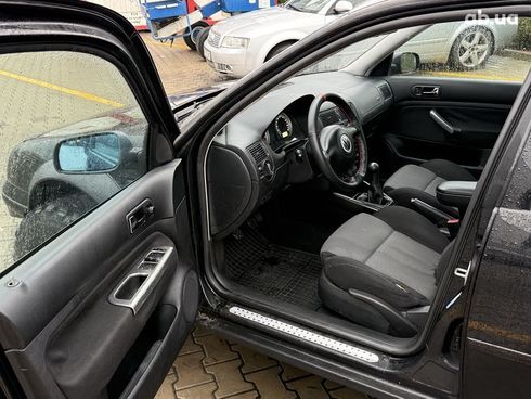 Volkswagen Golf 2002 черный - фото 3