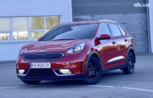 Kia Niro Hybrid 2018 красный - фото 15