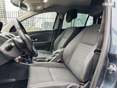 Renault Megane 2016 - фото 12