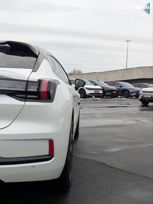 Zeekr 001 2023 - фото 11