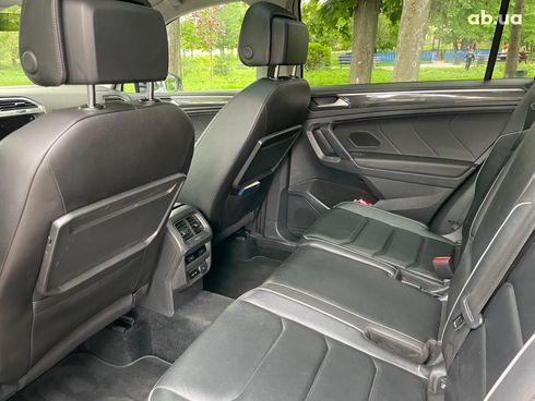 Volkswagen Tiguan 2017 белый - фото 19