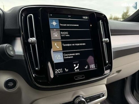 Volvo XC40 2022 - фото 18