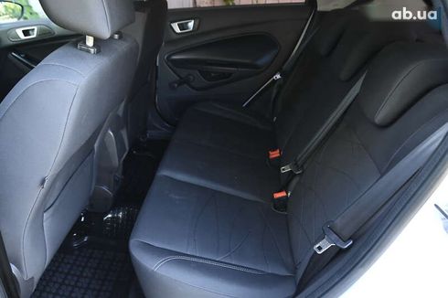 Ford Fiesta 2017 - фото 27