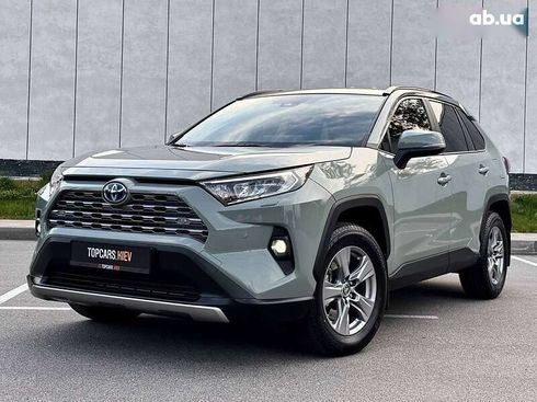 Toyota RAV4 2024 - фото 2