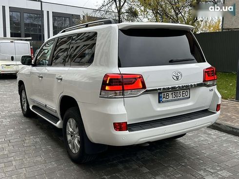 Toyota Land Cruiser 2019 - фото 2