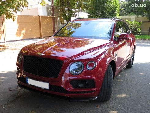 Bentley Bentayga Speed 2019 красный - фото 2