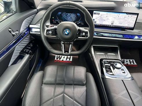 BMW i7 2023 - фото 25