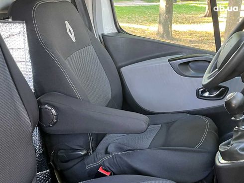 Renault Trafic 2018 белый - фото 46