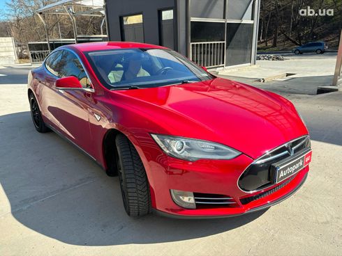 Tesla Model S 2014 красный - фото 7