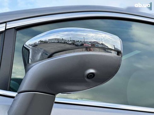 Chrysler Pacifica 2017 - фото 8