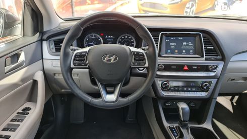 Hyundai Sonata 2018 серый - фото 14