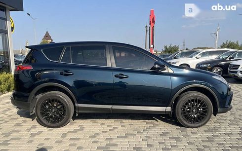 Toyota RAV4 2017 - фото 8