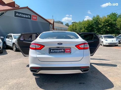 Ford Mondeo 2015 белый - фото 18