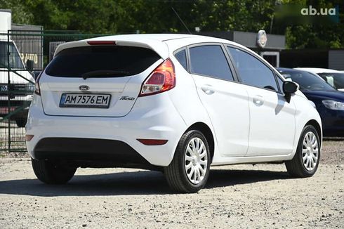 Ford Fiesta 2017 - фото 12