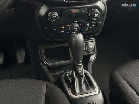 Jeep Renegade 2019 - фото 26