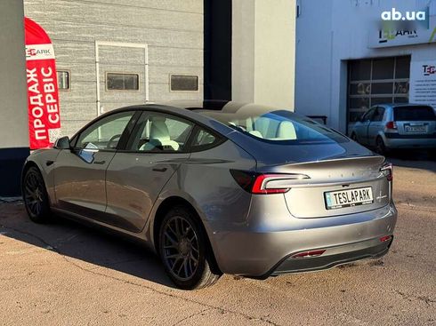 Tesla Model 3 2025 - фото 8